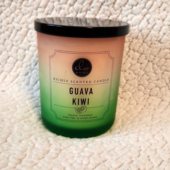 DW Homes Guava Kiwi tropical Hawaiian rich sented 15oz candle - Picture 1 of 8